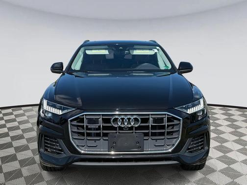 2023 Audi Q8 55 Premium Plus