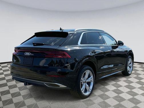 2023 Audi Q8 55 Premium Plus
