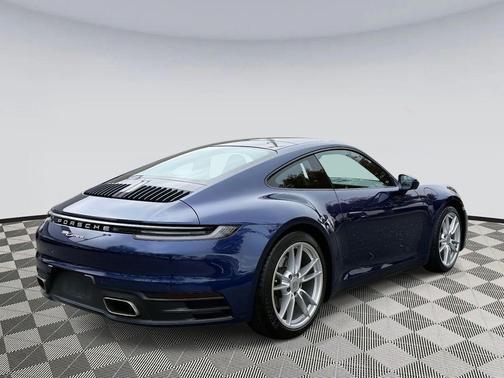 2021 Porsche 911 Carrera