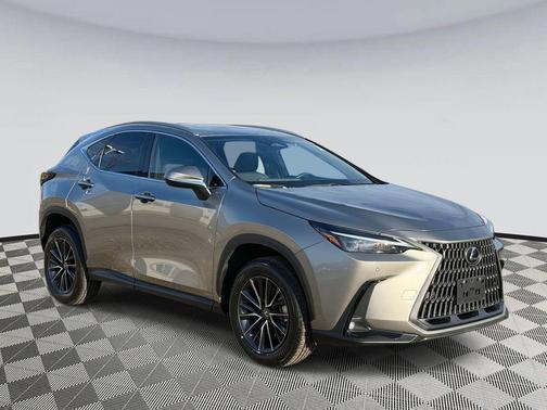 2022 Lexus NX 350h Premium