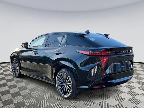 2023 Lexus RZ 450e Luxury
