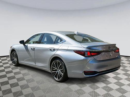 2025 Lexus ES 300h Premium