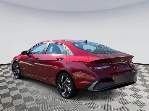 2025 Hyundai ELANTRA HEV Limited