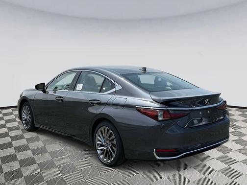 2025 Lexus ES 300h Ultra Luxury