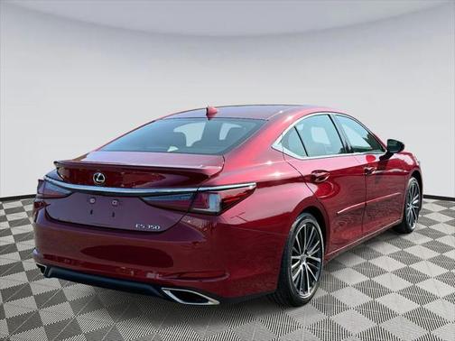 2022 Lexus ES 350 Base
