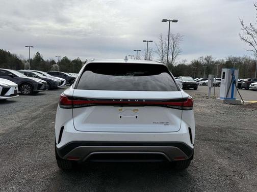 Eminent White Pearl 2026 Lexus RX 350h Premium