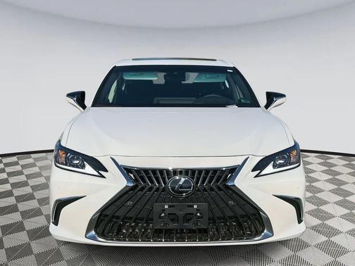 2025 Lexus ES 300h Luxury