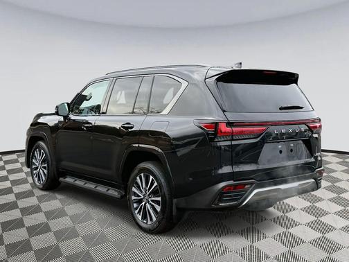 2022 Lexus LX 600 Premium