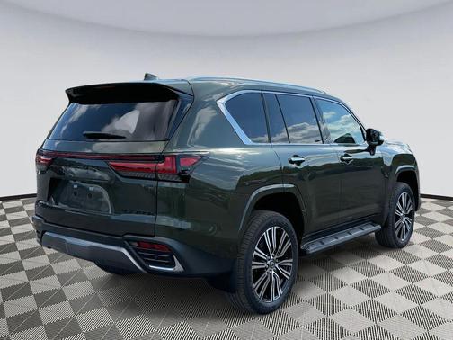 2025 Lexus LX 700h Luxury