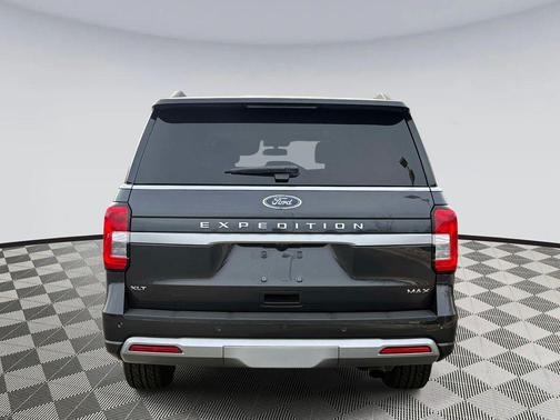 Dark Matter Metallic 2023 Ford Expedition Max XLT