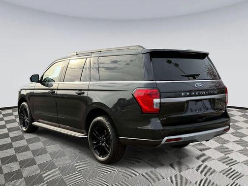 Dark Matter Metallic 2023 Ford Expedition Max XLT