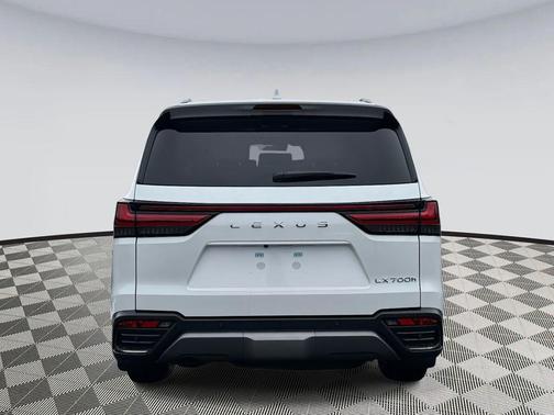 2026 Lexus LX 700h Luxury