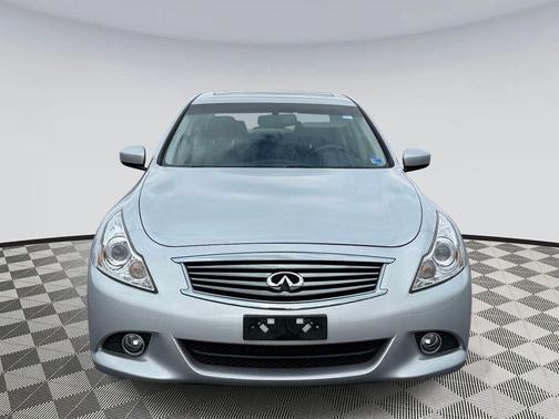 Liquid Platinum 2015 INFINITI Q40 Base