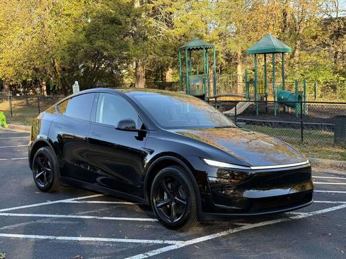 2026 Tesla Model Y Long Range Dual Motor All-Wheel Drive