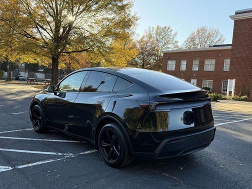 2026 Tesla Model Y Long Range Dual Motor All-Wheel Drive