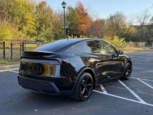 2026 Tesla Model Y Long Range Dual Motor All-Wheel Drive