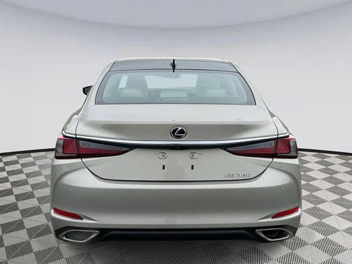 2022 Lexus ES 350 Ultra Luxury