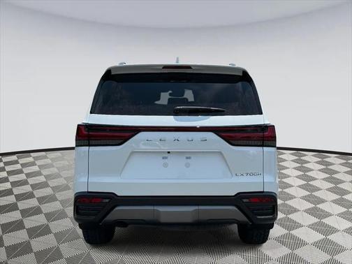 2025 Lexus LX 700h Overtrail