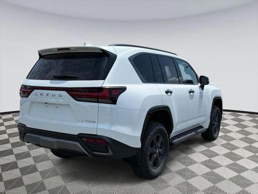 2025 Lexus LX 700h Overtrail