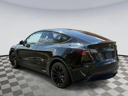 2022 Tesla Model Y Long Range Dual Motor All-Wheel Drive