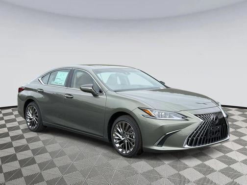 2025 Lexus ES 300h Luxury