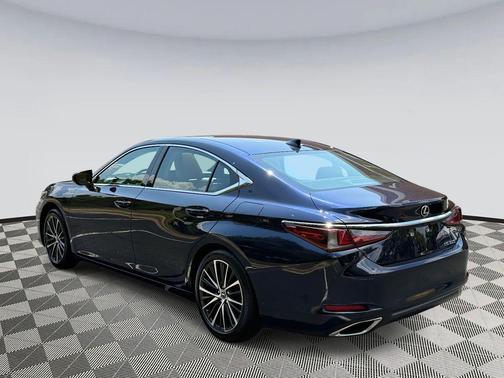 2022 Lexus ES 350 Base