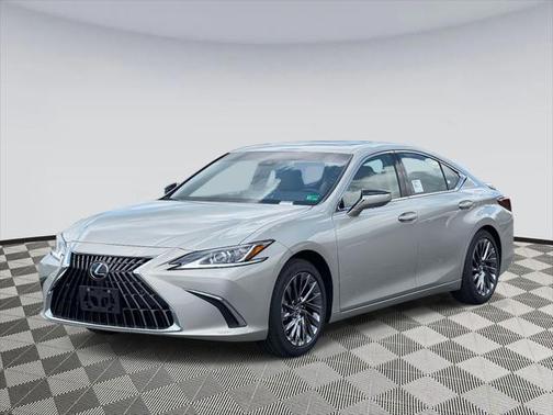 2025 Lexus ES 300h Luxury