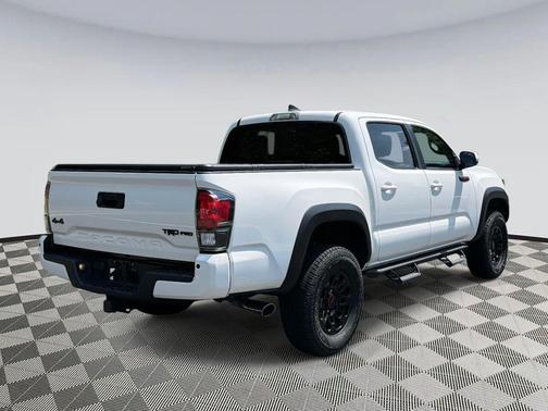 2017 Toyota Tacoma Base