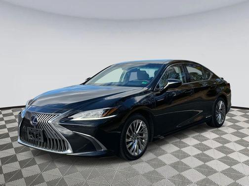 2019 Lexus ES 300h Ultra Luxury