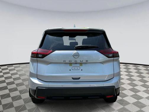 Brilliant Silver Metallic 2025 Nissan Rogue SV