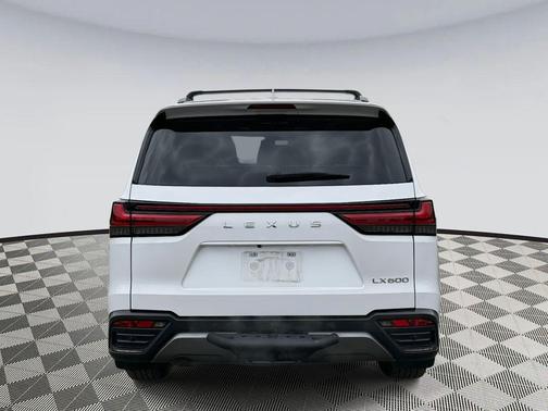 2024 Lexus LX 600 Luxury