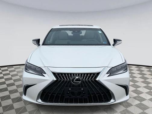 2024 Lexus ES 300h Ultra Luxury