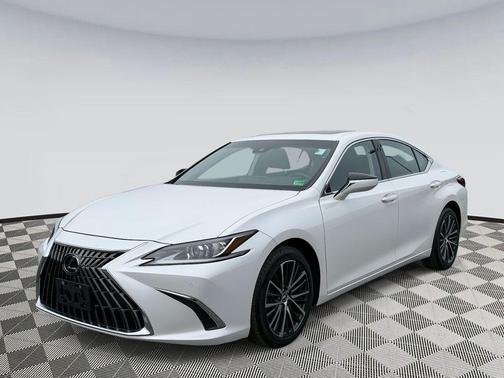 2023 Lexus ES 250 Base
