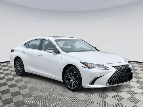 2023 Lexus ES 250 Base