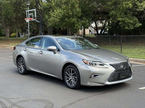 2017 Lexus ES 350 Base