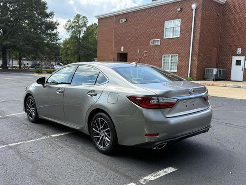 2017 Lexus ES 350 Base