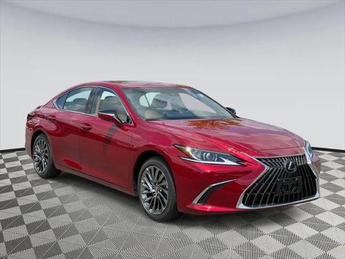2025 Lexus ES 300h Luxury