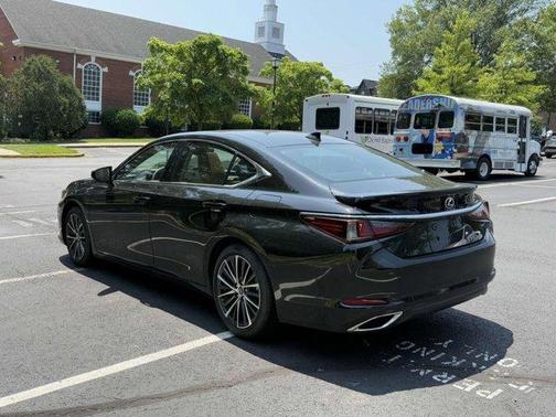2023 Lexus ES 350 Base