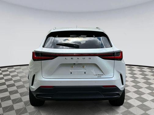 Eminent White Pearl 2024 Lexus NX 350h Luxury