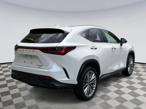 Eminent White Pearl 2024 Lexus NX 350h Luxury