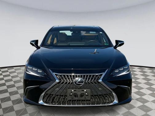 2024 Lexus ES 300h Ultra Luxury