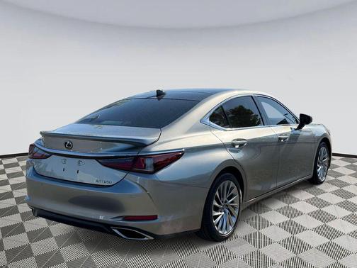 Atomic Silver 2021 Lexus ES 350 Luxury