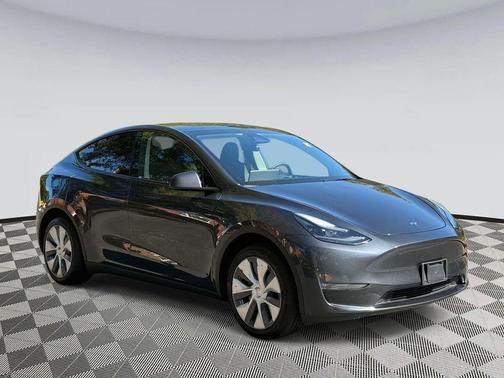2024 Tesla Model Y Long Range Dual Motor All-Wheel Drive