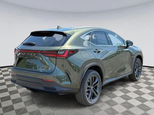 2025 Lexus NX 450h+ Luxury