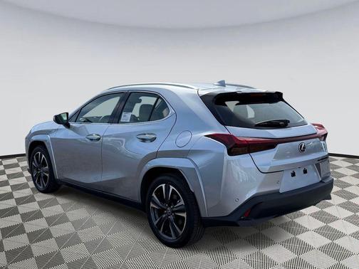 Iridium 2026 Lexus UX 300h Premium