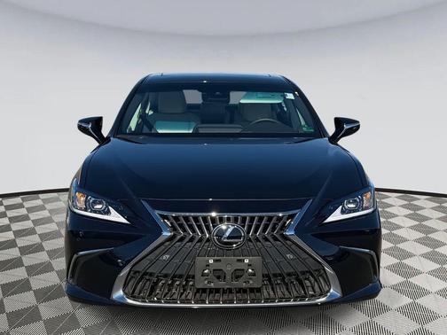 2025 Lexus ES 300h Base