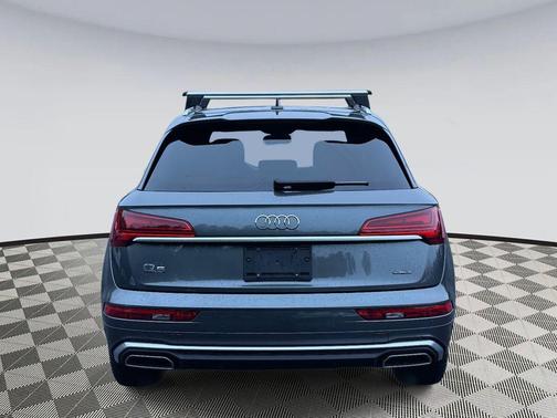 2022 Audi Q5 S line Premium Plus