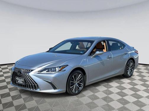 Iridium 2023 Lexus ES 300h Premium