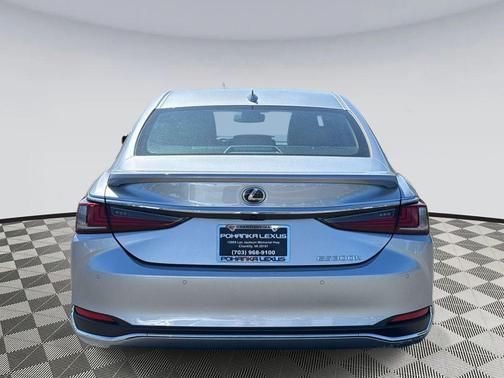 Iridium 2023 Lexus ES 300h Premium