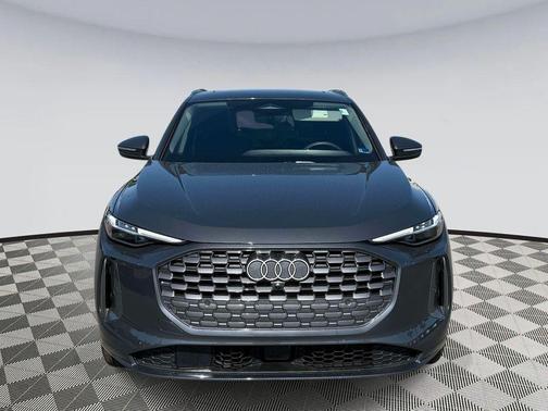 Tambora Gray Metallic 2025 Audi Q5 Prestige TFSI quattro S tronic